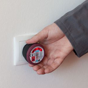 Sockets check with the Testavit® Schuki® earthing testers from Testboy