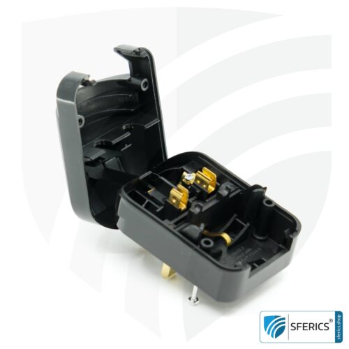 Adapter SCP3 Schuko plug type EF to UK plug type G | with high quality grounding and 13 amp fuse | travel adapter