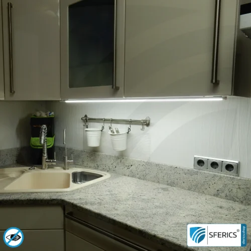 LED light bar with magnetic holder | full spectrum daylight | up to 1400 lumens depending on model* | flicker free | up to CRI 95 | convinces with its brightness, flexibility and very simple installation